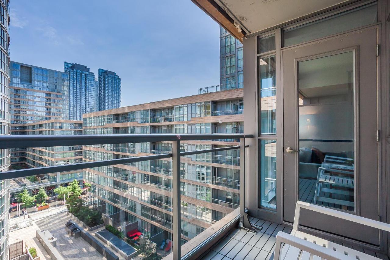Cozy 2Br Close To Cn Tower & Harbourfront 多伦多 外观 照片